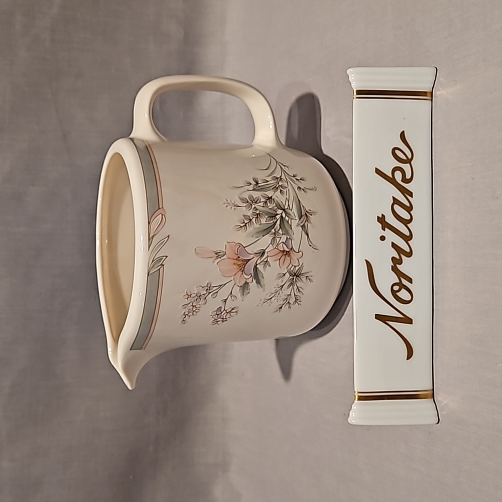 Keltcraft misty isle collection by Noritake 9159 Deerfield Gravy Pitcher